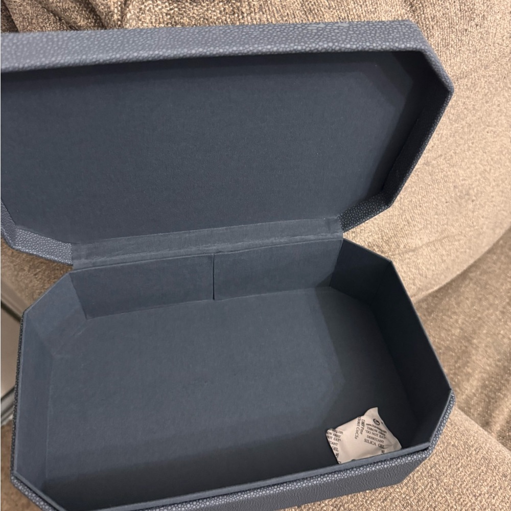 Textured Blue Box - Picture 5 of 5